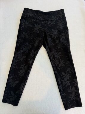 Soft Surroundings Black Floral Jacquard Leggings